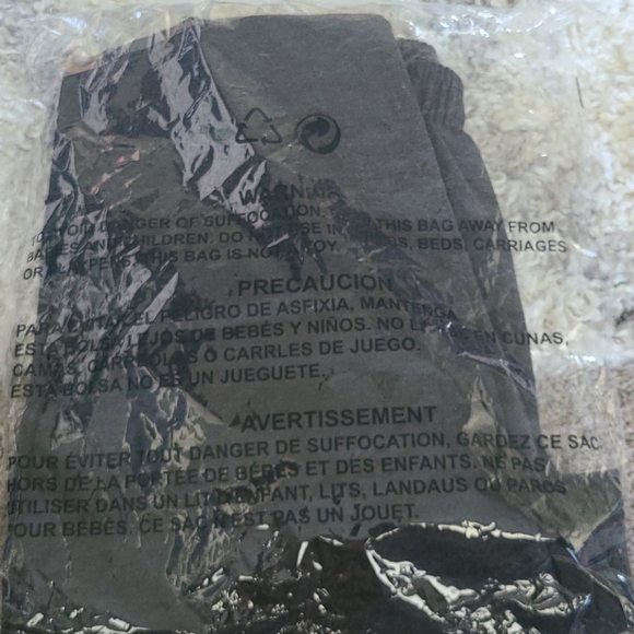 Icon Sports FC Barcelona Youth Logo Joggers - Picture 3 of 4